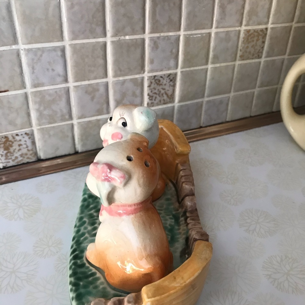 Vintage salt & pepper shakers puppy dogs - Picture 2 of 5